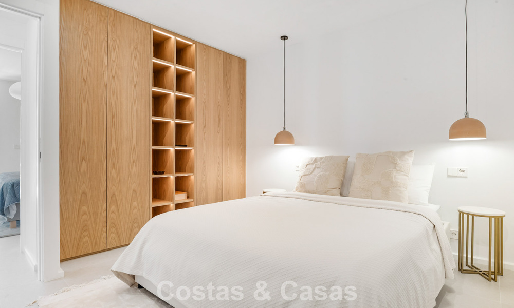 Instapklaar strandappartement met prachtig zeezicht te koop in het westelijke deel van Estepona 781072