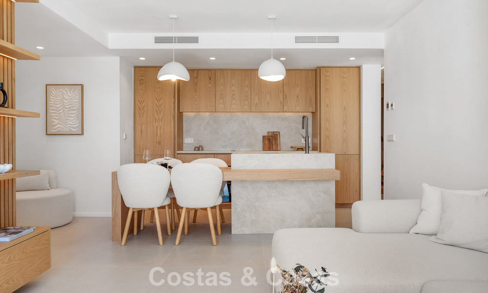 Instapklaar strandappartement met prachtig zeezicht te koop in het westelijke deel van Estepona 781078