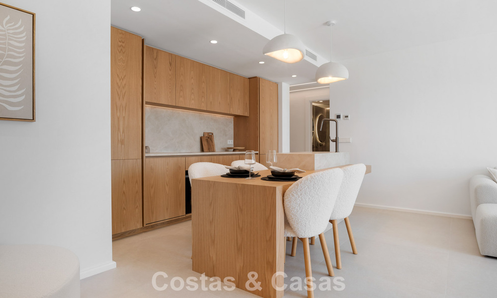 Instapklaar strandappartement met prachtig zeezicht te koop in het westelijke deel van Estepona 781079