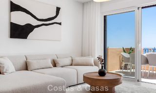 Instapklaar strandappartement met prachtig zeezicht te koop in het westelijke deel van Estepona 781084 