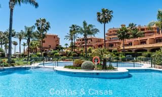 Instapklaar strandappartement met prachtig zeezicht te koop in het westelijke deel van Estepona 781091 