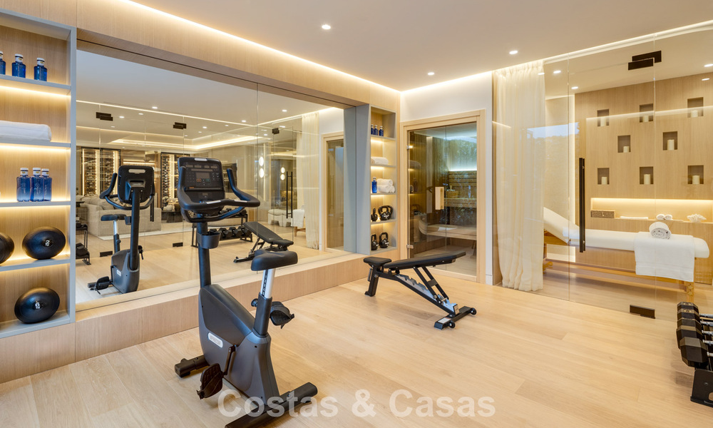 Exclusieve luxevilla met een moderne-Andalusische architectuur te koop met panoramisch zeezicht in Marbella - Benahavis 781173