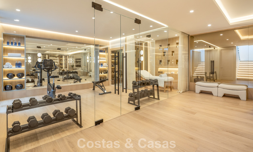 Exclusieve luxevilla met een moderne-Andalusische architectuur te koop met panoramisch zeezicht in Marbella - Benahavis 781216