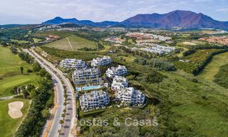Lancering! Off-plan, moderne appartementen met zeezicht te koop in Casares Costa, Costa del Sol 788232 