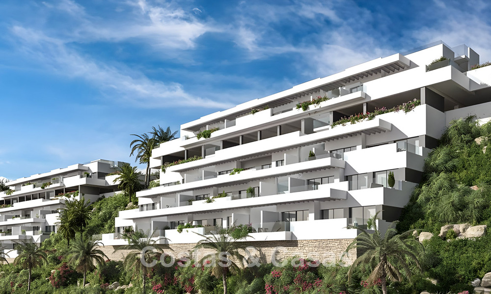 Nieuwe, eigentijdse luxe appartementen met zeezicht te koop nabij de golfbaan in La Cala de Mijas, Costa del Sol 781171