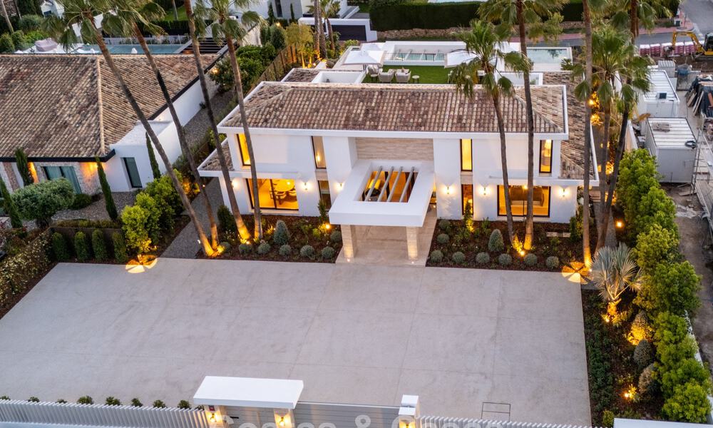 Spectaculaire luxevilla te koop in een felbegeerde urbanisatie in Nueva Andalucia, Marbella 781294