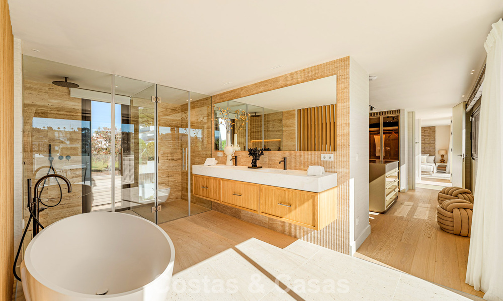 Spectaculaire luxevilla te koop in een felbegeerde urbanisatie in Nueva Andalucia, Marbella 781303