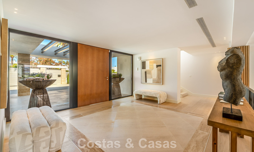 Spectaculaire luxevilla te koop in een felbegeerde urbanisatie in Nueva Andalucia, Marbella 781317