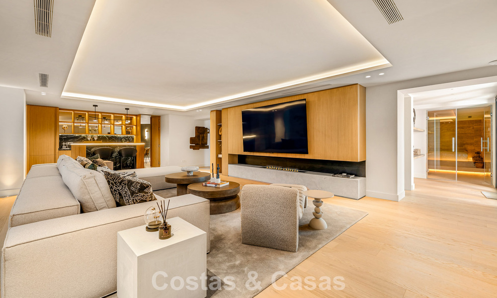 Spectaculaire luxevilla te koop in een felbegeerde urbanisatie in Nueva Andalucia, Marbella 781326