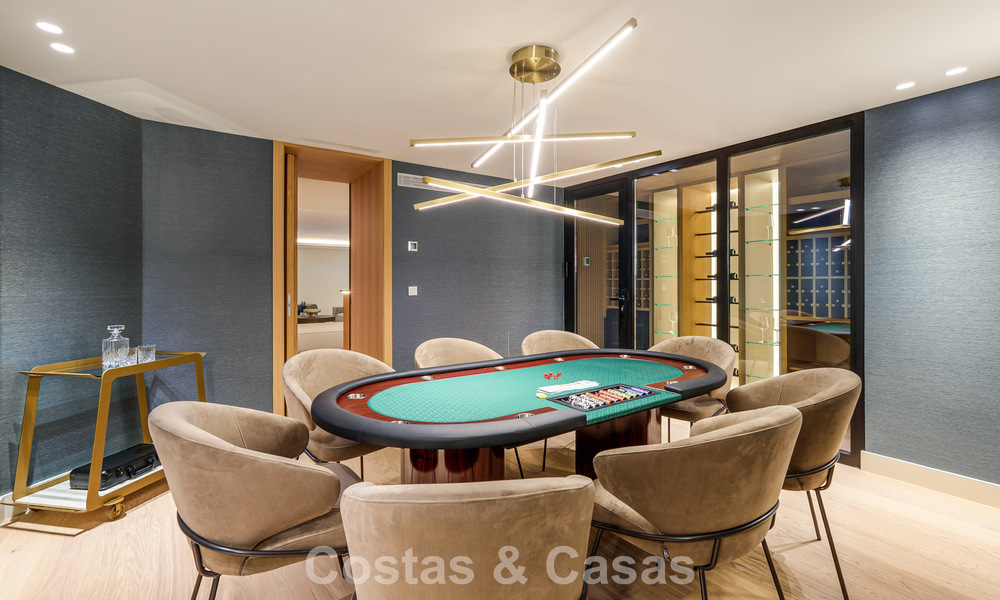 Spectaculaire luxevilla te koop in een felbegeerde urbanisatie in Nueva Andalucia, Marbella 781340