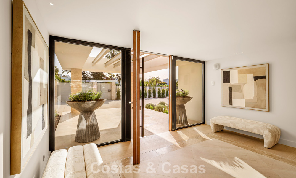 Spectaculaire luxevilla te koop in een felbegeerde urbanisatie in Nueva Andalucia, Marbella 781345