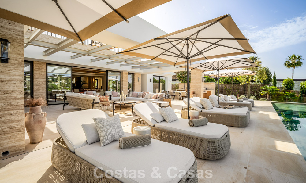 Spectaculaire luxevilla te koop in een felbegeerde urbanisatie in Nueva Andalucia, Marbella 781356