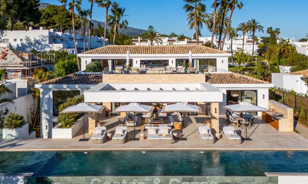 Spectaculaire luxevilla te koop in een felbegeerde urbanisatie in Nueva Andalucia, Marbella 781357