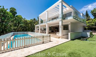 Modernistische familievilla te koop, in een geprefereerde gemeenschap in La Quinta, Marbella - Benahavis 781411 