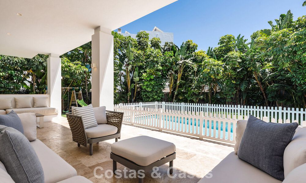 Modernistische familievilla te koop, in een geprefereerde gemeenschap in La Quinta, Marbella - Benahavis 781412