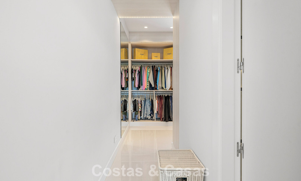 Modernistische familievilla te koop, in een geprefereerde gemeenschap in La Quinta, Marbella - Benahavis 781427