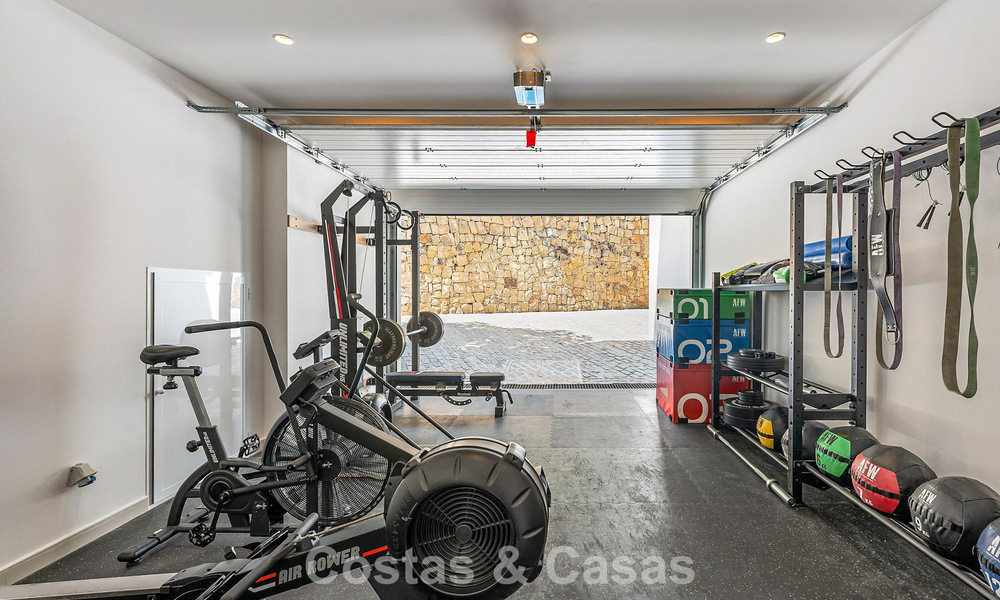 Modernistische familievilla te koop, in een geprefereerde gemeenschap in La Quinta, Marbella - Benahavis 781434