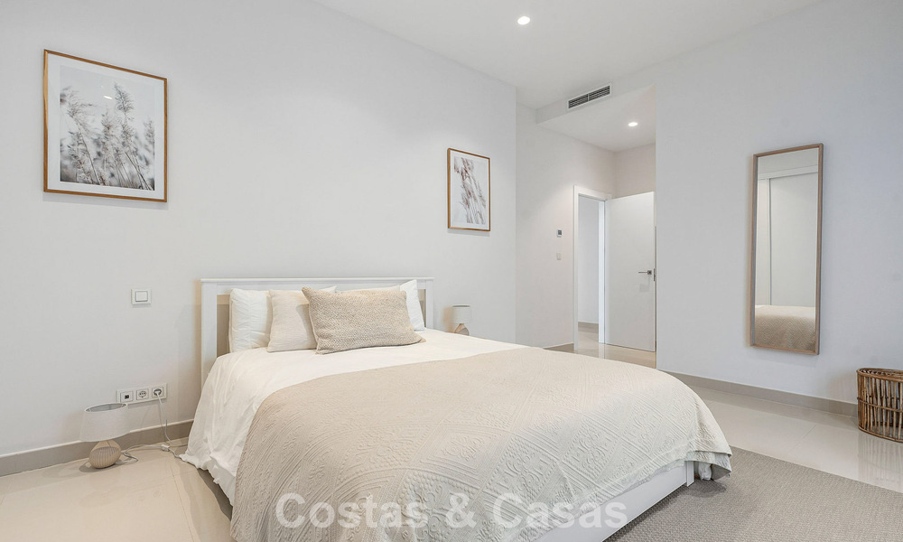 Modernistische familievilla te koop, in een geprefereerde gemeenschap in La Quinta, Marbella - Benahavis 781440