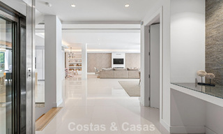 Modernistische familievilla te koop, in een geprefereerde gemeenschap in La Quinta, Marbella - Benahavis 781447 