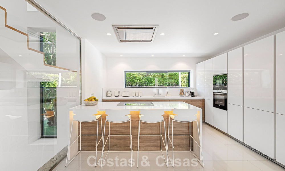 Modernistische familievilla te koop, in een geprefereerde gemeenschap in La Quinta, Marbella - Benahavis 781450