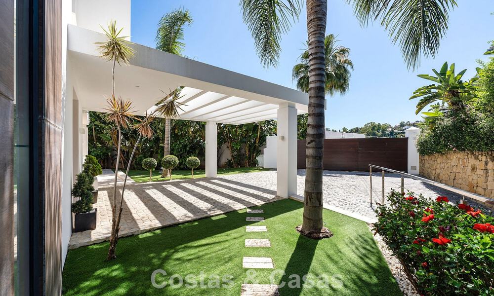 Modernistische familievilla te koop, in een geprefereerde gemeenschap in La Quinta, Marbella - Benahavis 781459