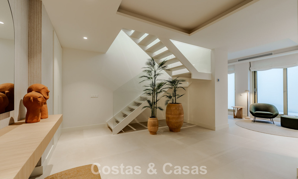 Superieur triplex appartement met privétuin en -zwembad te koop in het centrum van Marbella’s Golden Mile 781486