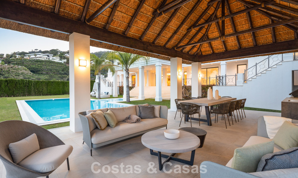 Exclusieve luxevilla met een Andalusische bouwstijl te koop in El Madroñal in Marbella - Benahavis 781595