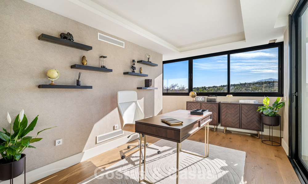 Instapklare, geavanceerde luxevilla te koop eerstelijnsgolf in Nueva Andalucia’s golfvallei, Marbella 781651