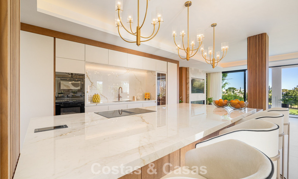 Instapklare, geavanceerde luxevilla te koop eerstelijnsgolf in Nueva Andalucia’s golfvallei, Marbella 781669