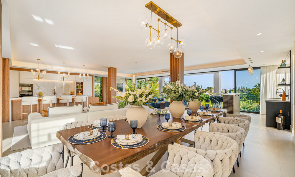 Instapklare, geavanceerde luxevilla te koop eerstelijnsgolf in Nueva Andalucia’s golfvallei, Marbella 781670