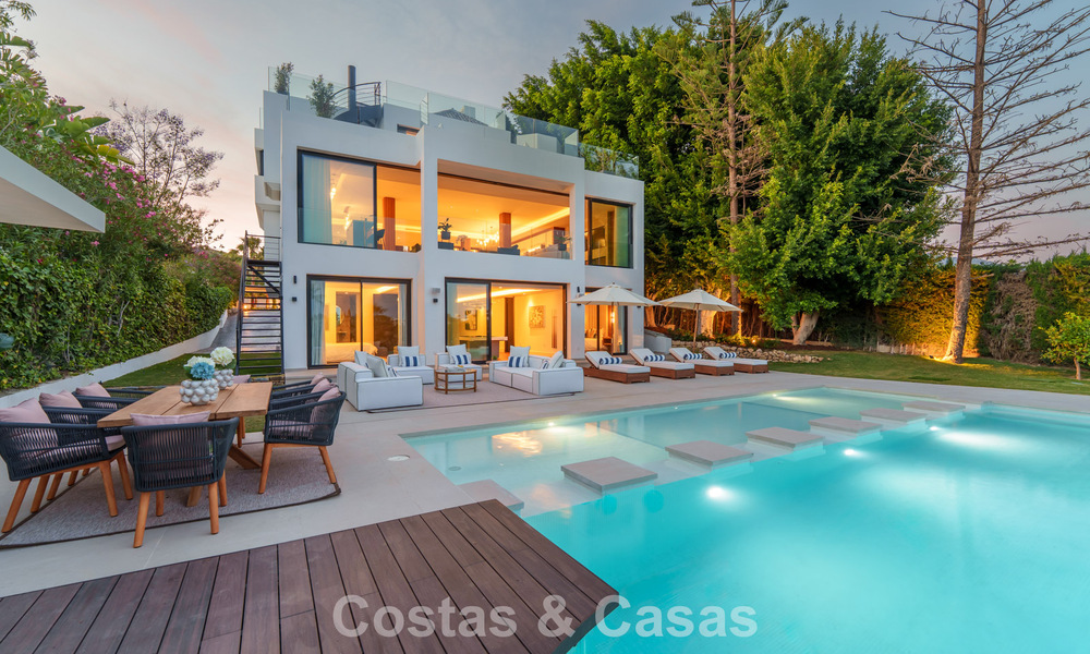 Instapklare, geavanceerde luxevilla te koop eerstelijnsgolf in Nueva Andalucia’s golfvallei, Marbella 781690
