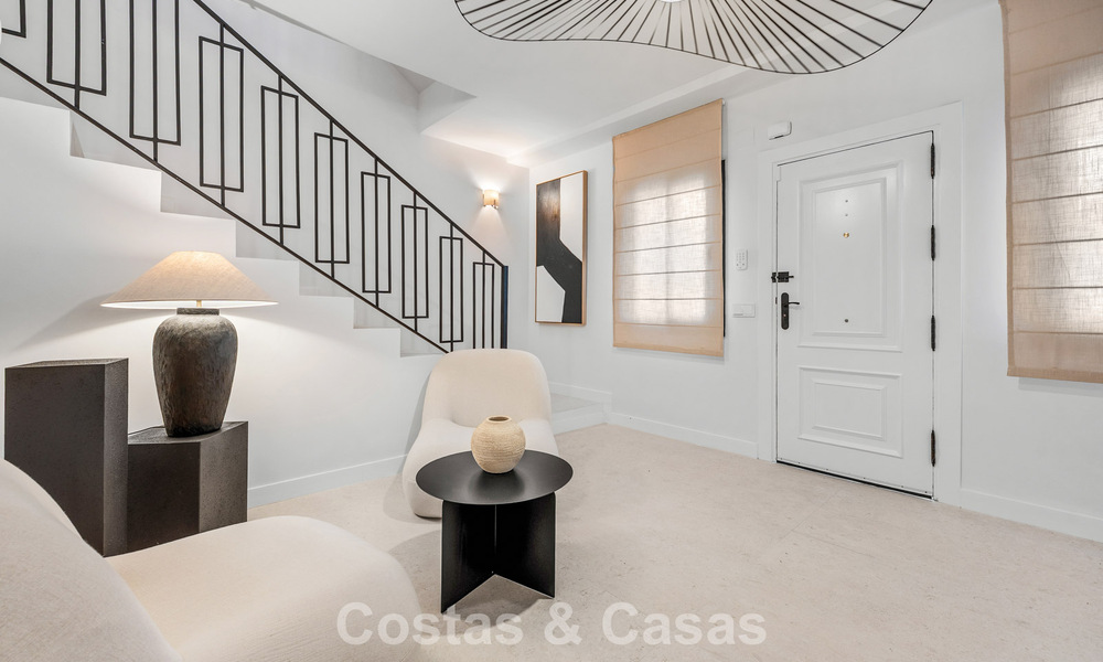 Prachtig gerenoveerd herenhuis te koop eerstelijns Aloha Golf in Nueva Andalucia, Marbella 781721