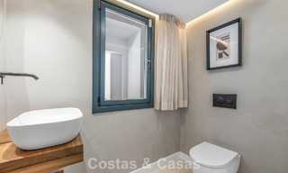 Prachtig gerenoveerd herenhuis te koop eerstelijns Aloha Golf in Nueva Andalucia, Marbella 781722 