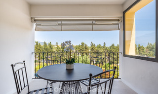 Prachtig gerenoveerd herenhuis te koop eerstelijns Aloha Golf in Nueva Andalucia, Marbella 781726 