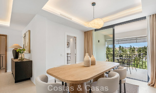 Prachtig gerenoveerd herenhuis te koop eerstelijns Aloha Golf in Nueva Andalucia, Marbella 781729 