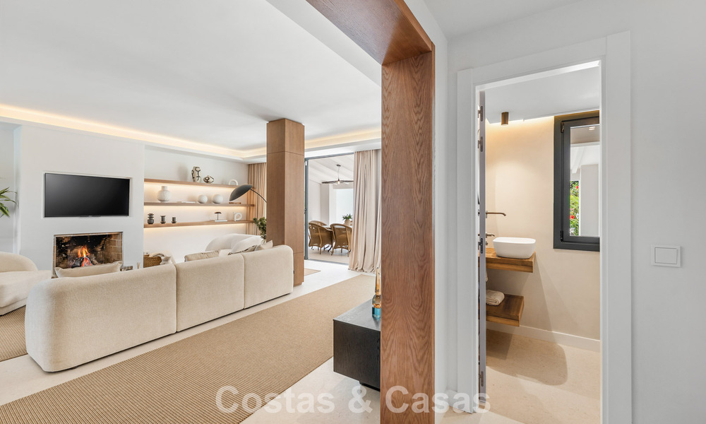 Prachtig gerenoveerd herenhuis te koop eerstelijns Aloha Golf in Nueva Andalucia, Marbella 781740