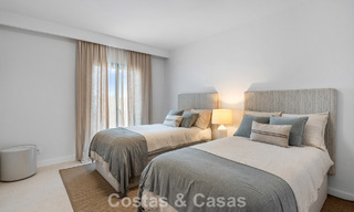 Prachtig gerenoveerd herenhuis te koop eerstelijns Aloha Golf in Nueva Andalucia, Marbella 781743 