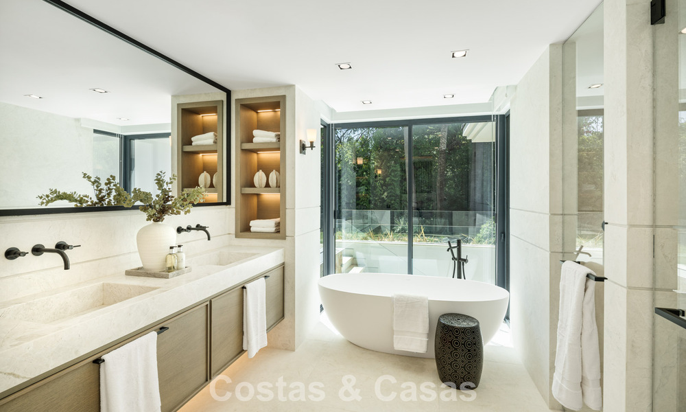Meesterlijke eerstelijnsgolf villa te koop in het hart van Nueva Andalucia, Marbella 781787