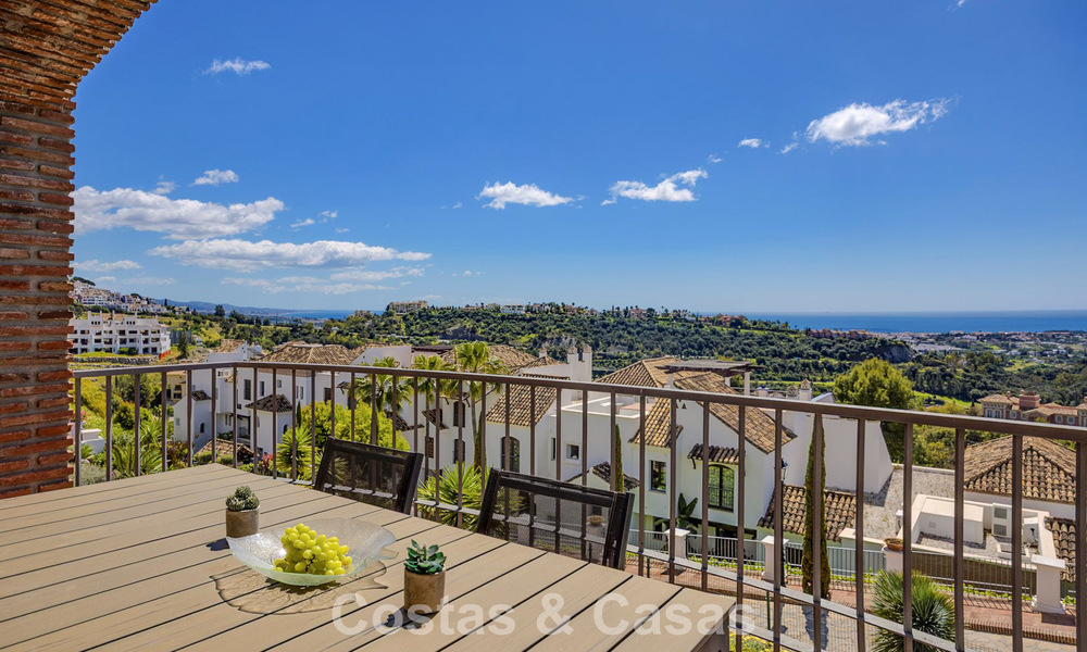 Instapklaar, ruim 3-slaapkamer appartement te koop met golf- en zeezicht in Benahavis - Marbella 781890