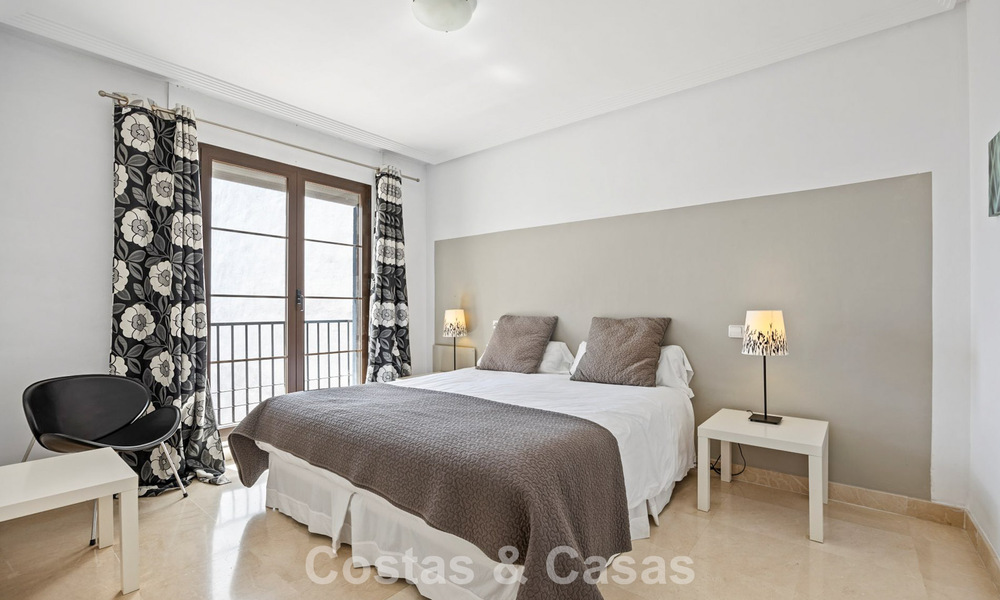 Instapklaar, ruim 3-slaapkamer appartement te koop met golf- en zeezicht in Benahavis - Marbella 781899