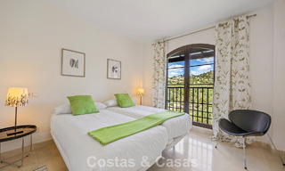 Instapklaar, ruim 3-slaapkamer appartement te koop met golf- en zeezicht in Benahavis - Marbella 781905 