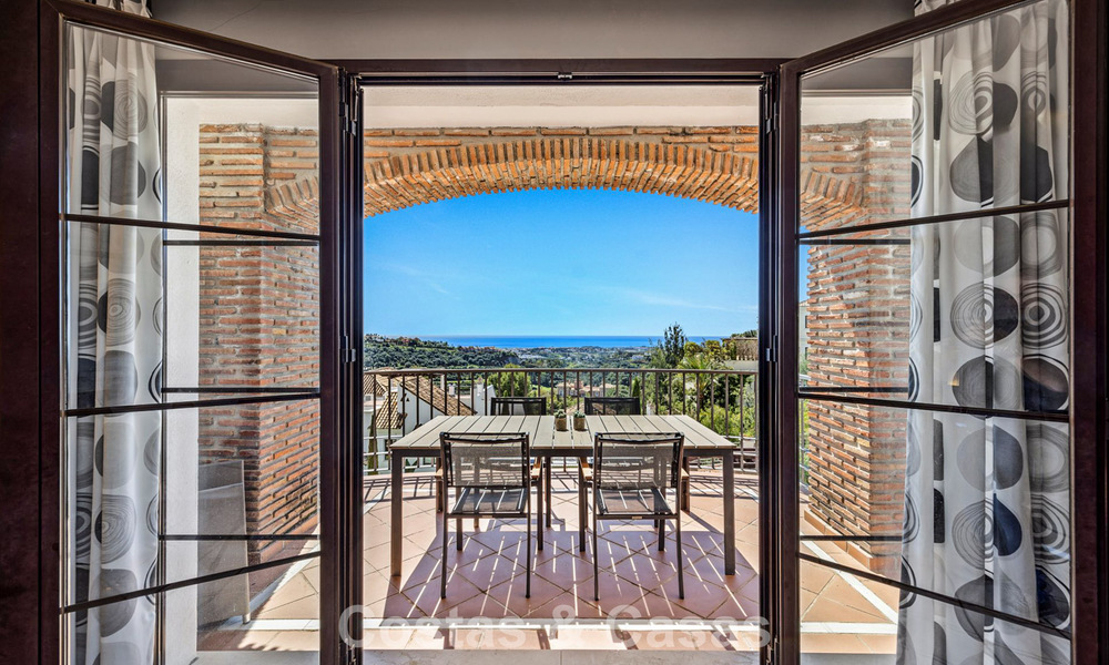 Instapklaar, ruim 3-slaapkamer appartement te koop met golf- en zeezicht in Benahavis - Marbella 781911