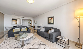 Instapklaar, ruim 3-slaapkamer appartement te koop met golf- en zeezicht in Benahavis - Marbella 781914 