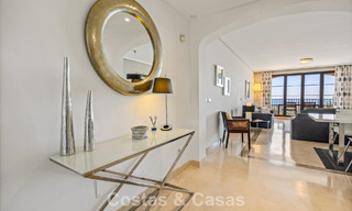 Instapklaar, ruim 3-slaapkamer appartement te koop met golf- en zeezicht in Benahavis - Marbella 781917 