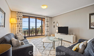 Instapklaar, ruim 3-slaapkamer appartement te koop met golf- en zeezicht in Benahavis - Marbella 781920 