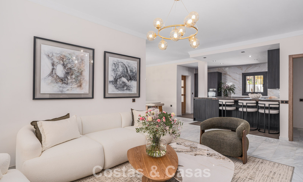 Stijlvolle zuiderse familiewoning te koop in Nueva Andalucia’s golfvallei, Marbella 781861