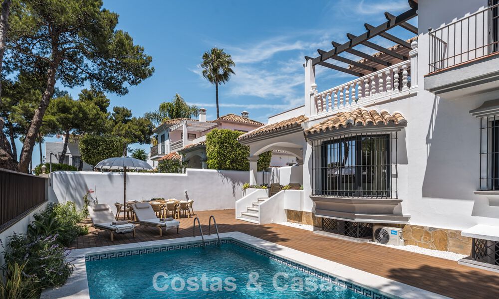 Stijlvolle zuiderse familiewoning te koop in Nueva Andalucia’s golfvallei, Marbella 781866