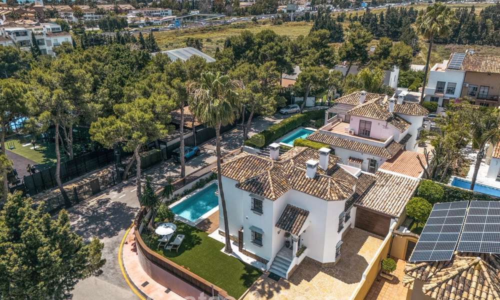 Stijlvolle zuiderse familiewoning te koop in Nueva Andalucia’s golfvallei, Marbella 781874