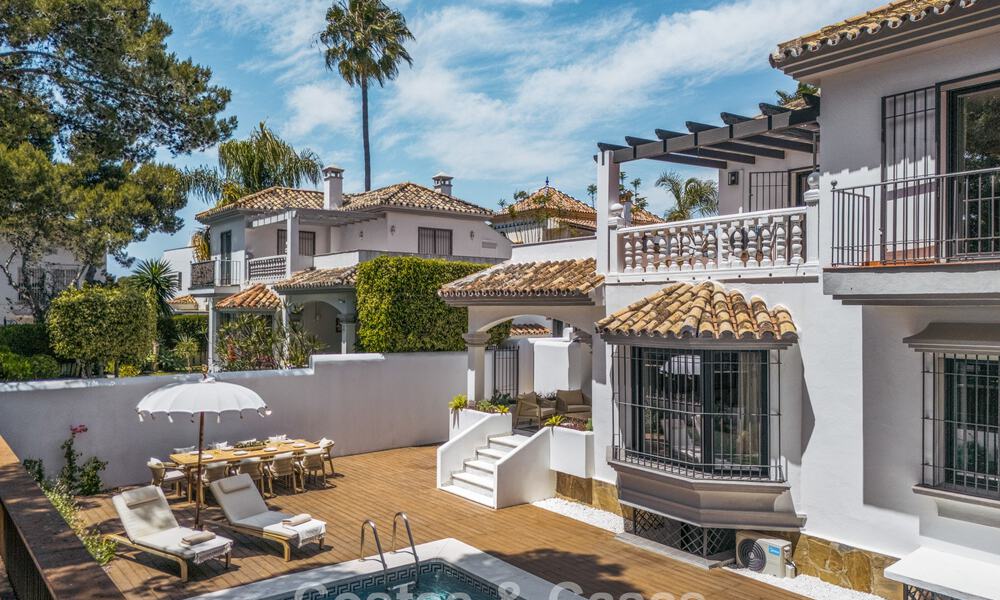 Stijlvolle zuiderse familiewoning te koop in Nueva Andalucia’s golfvallei, Marbella 781878