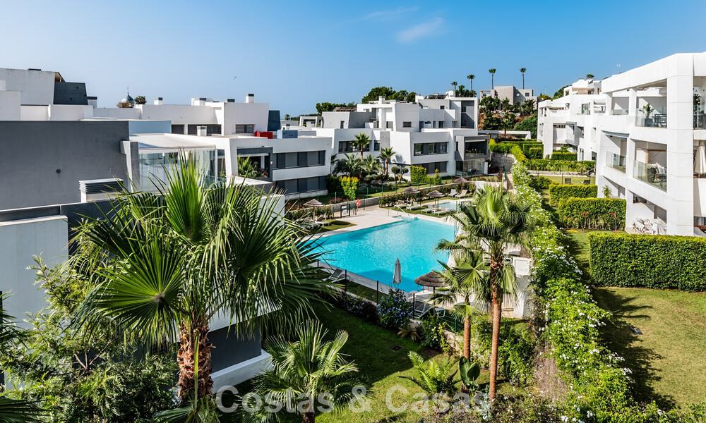 Instapklaar, contemporain appartement te koop op de New Golden Mile tussen Marbella en Estepona 781958